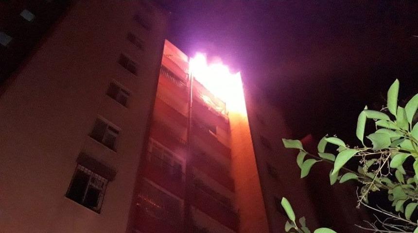 Kahramanmaraş’ta Gece Yarısı Korkutan Yangın