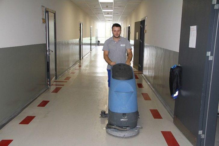 İstanbul’da Okullarda Temizlik Alarmı G2