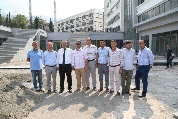 Bursa Merkez Anadolu İmamatip Lisesi Yeni Binalarıyla Yeni Eğitim Dönemine Hazırlanıyor G1