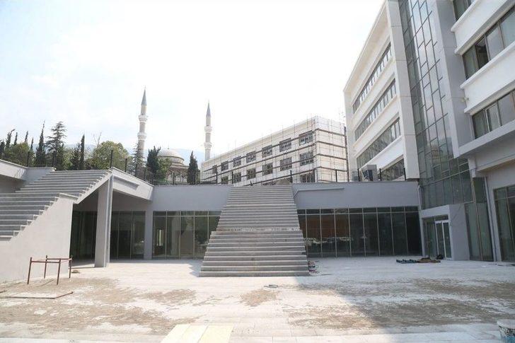Bursa Merkez Anadolu İmamatip Lisesi Yeni Binalarıyla Yeni Eğitim Dönemine Hazırlanıyor G2