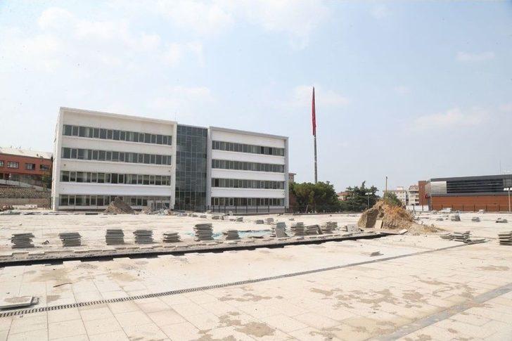 Bursa Merkez Anadolu İmamatip Lisesi Yeni Binalarıyla Yeni Eğitim Dönemine Hazırlanıyor G4