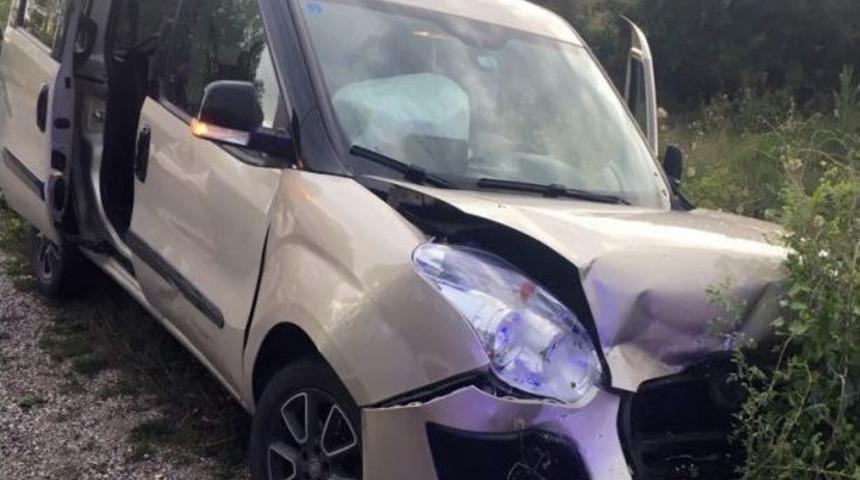 Kastamonu&rsquo;da İki Otomobil &Ccedil;arpıştı: 8 Yaralı