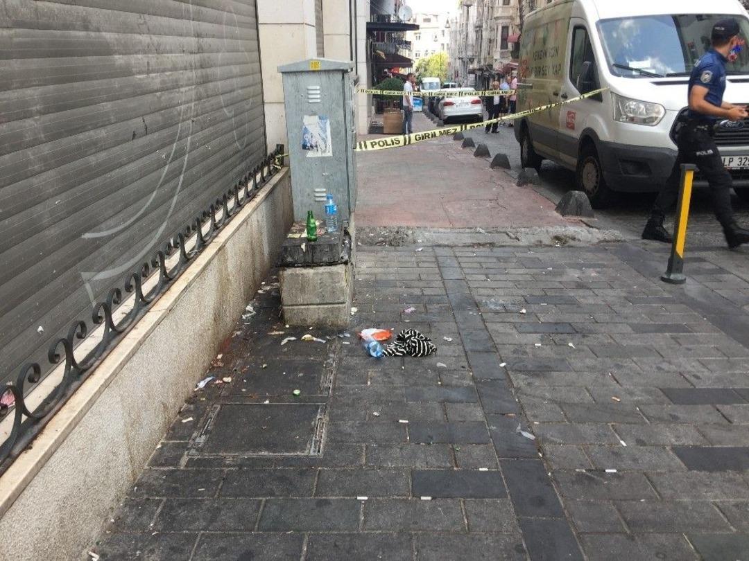 Taksim&rsquo;de Silahlı Sesleri