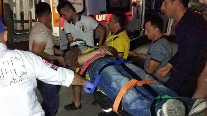 Kaza Yapınca Aracına Çarpan Motosikletteki Şahıslar Akrabası Çıktı G1