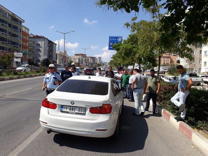 Otomobil Sürücüsü Yayaya Çarparak Ağır Yaraladı G2