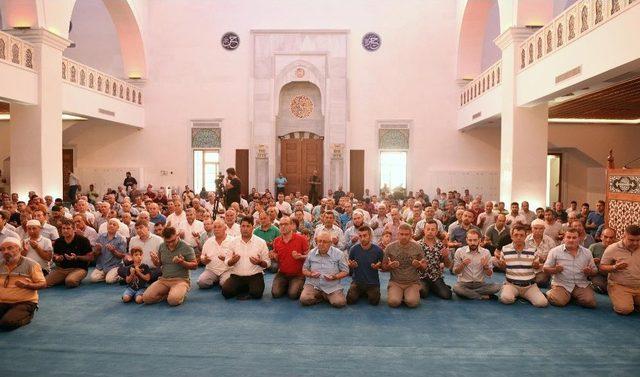 Çelebi Sultan Mehmed Camii İbadete Açıldı