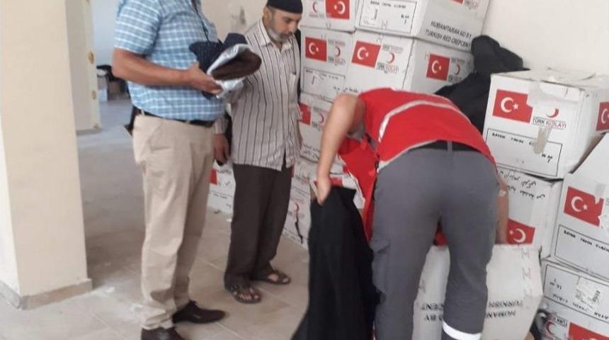 Siirt&rsquo;te 200 Aileye Gıda Ve Giyim Yardımı Yapıldı