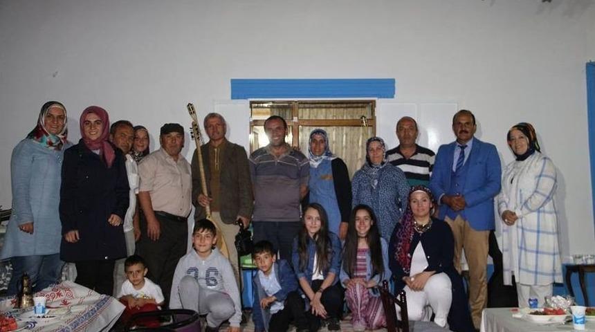 Baba Ocağını Restore Etti, Aşıklarla Program Yaptı