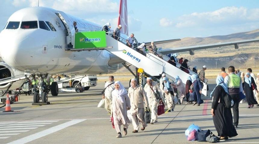 Nevşehirli Hacılar Kutsal Topraklardan D&ouml;nmeye Başladı
