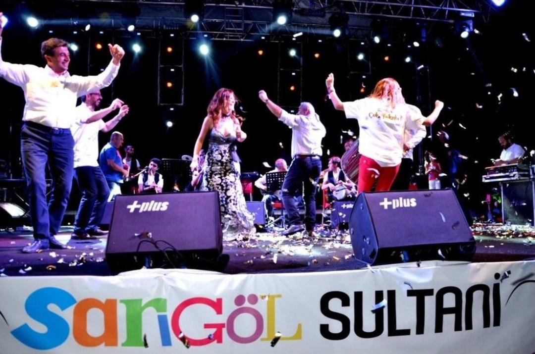 Sarıg&ouml;ll&uuml;ler &rsquo;ankara Gecesi&rsquo; İle Coştu