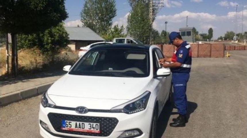 Jandarmanın Tatil Mesaisi Devam Ediyor