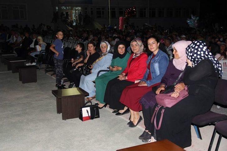 Karaadilliler Vişne Ve Patates Festivalinde Coştu G3