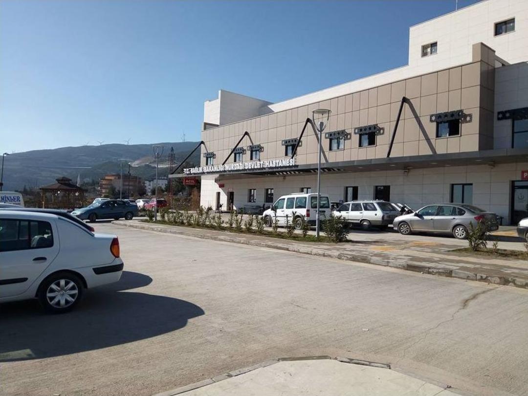 Serinlemek İ&ccedil;in Girdiği G&ouml;lette Bataklığa Saplandı