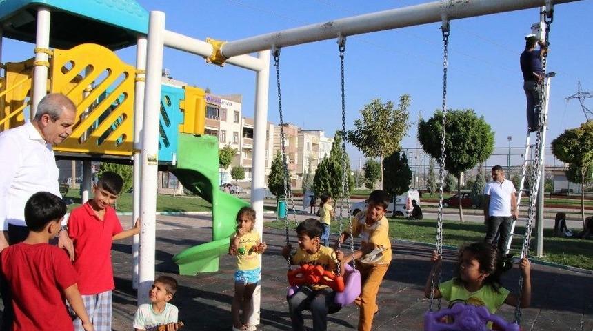 Haliliye’da Parklar Daha Güvenli Hale Getiriliyor