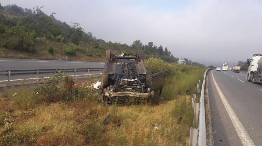 Otomobil Takla Attı 3 Kişi Yaralandı