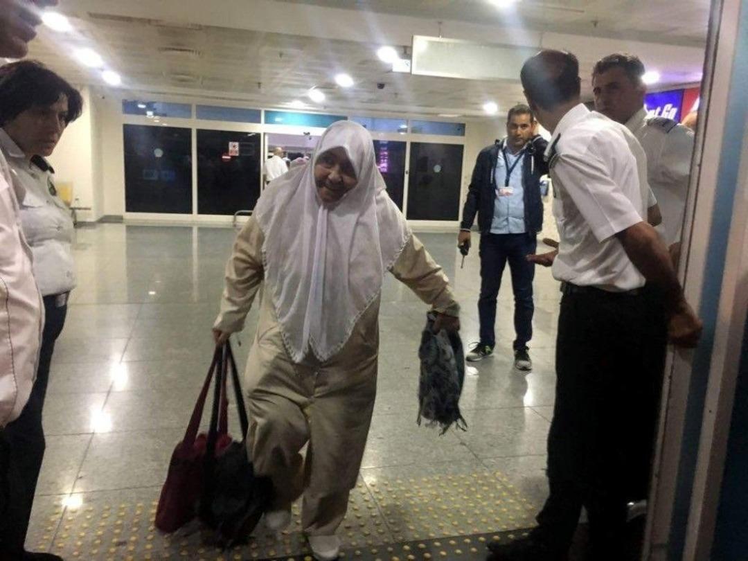 Kayserili Hacılar Memleketlerine D&ouml;nmeye Başladı