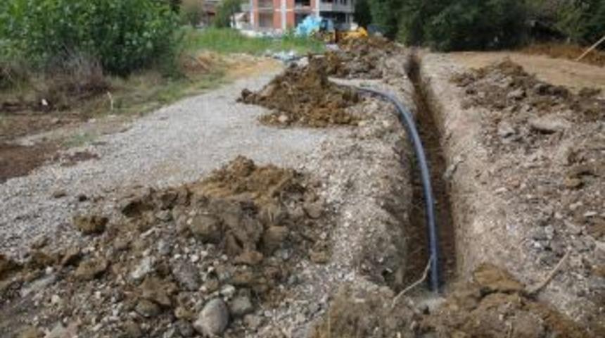 Belediyeden Kadıoğlu Sokağına Yeni Su Hattı