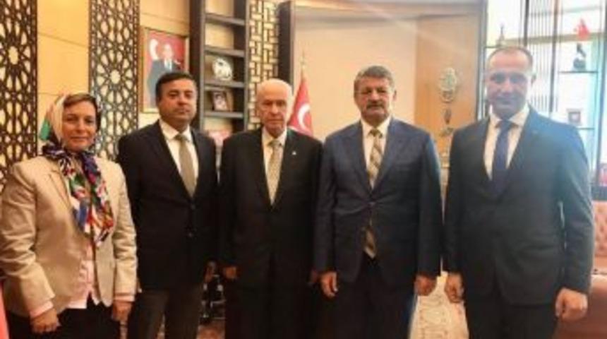 Başkan Akın Mhp Lideri Bah&ccedil;eli İle G&ouml;r&uuml;şt&uuml;