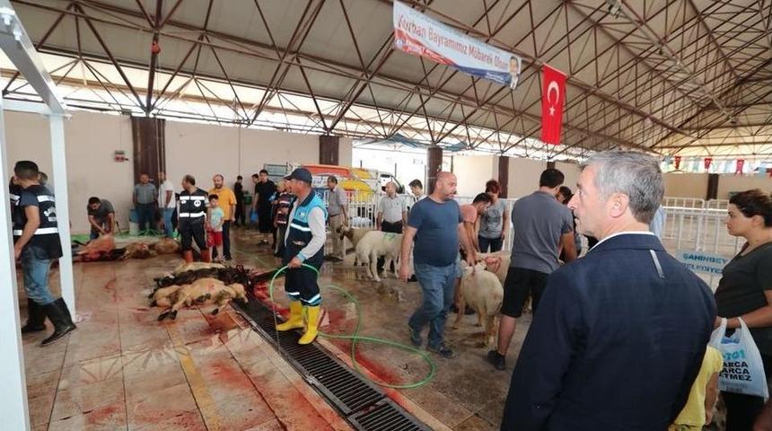 Başkan Tahmazoğlu Kurban Kesim Yerlerini İnceledi