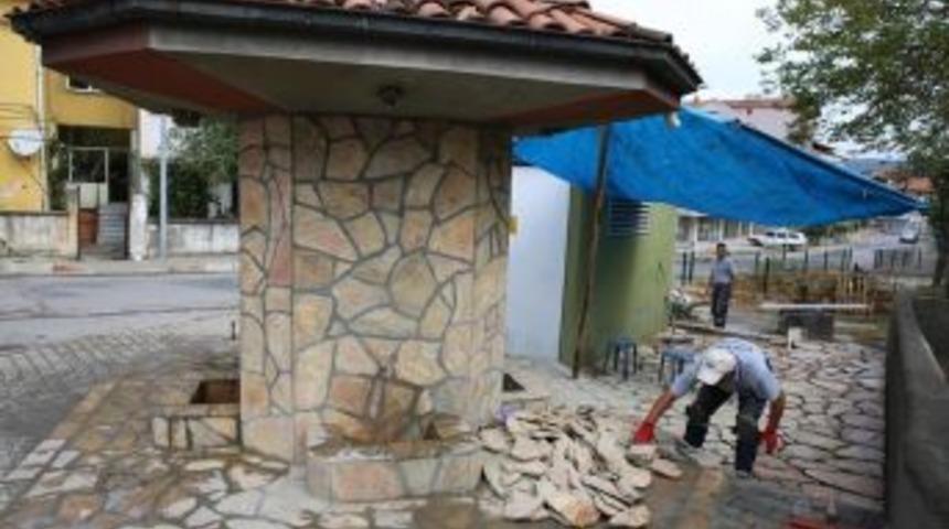 Şemsiyeli &Ccedil;eşme G&uuml;zel G&ouml;r&uuml;n&uuml;me Kavuşuyor