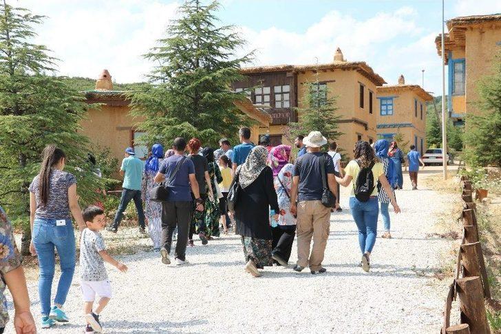 "sonsuz Şükran Köyü"ne Ziyaretçi İlgisi Artıyor G1