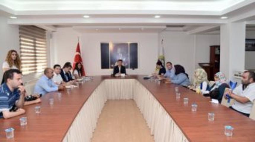 Vali Ünlü Vatandaşla Bir Araya Geldi