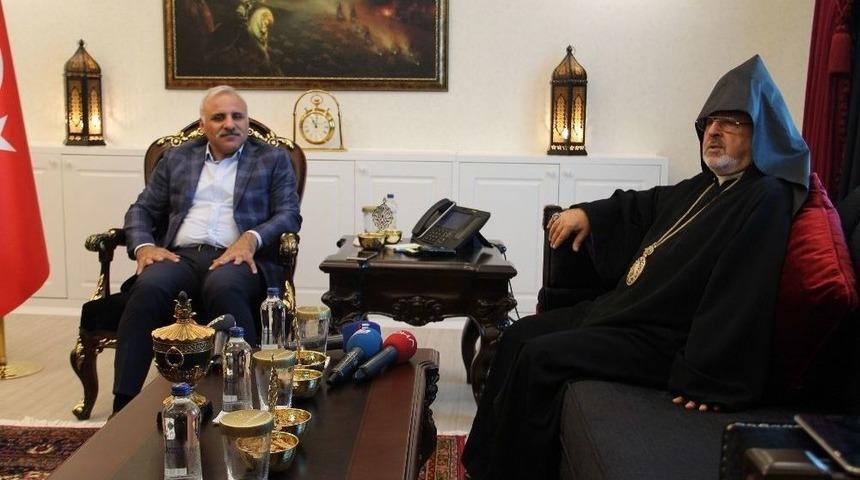 Ermeni Patrik Genel Vekili Başepiskopos Ateşyan Van’da