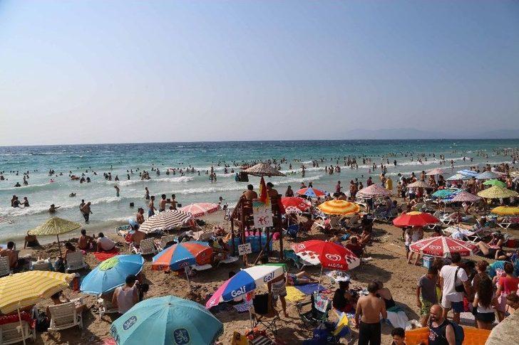 Kuşadası Plajlarında İnsan Seli G4