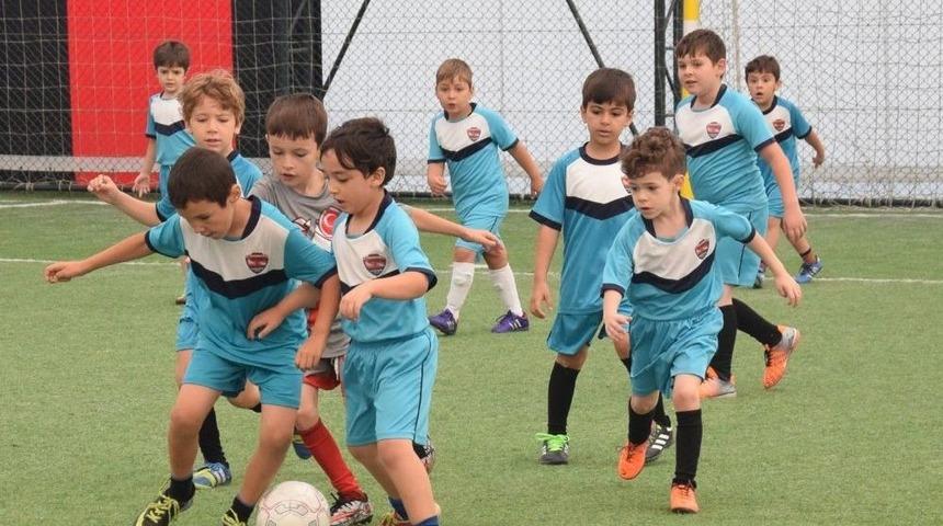 Sağlıkspor İle Efk Arasında Dostluk Maçı
