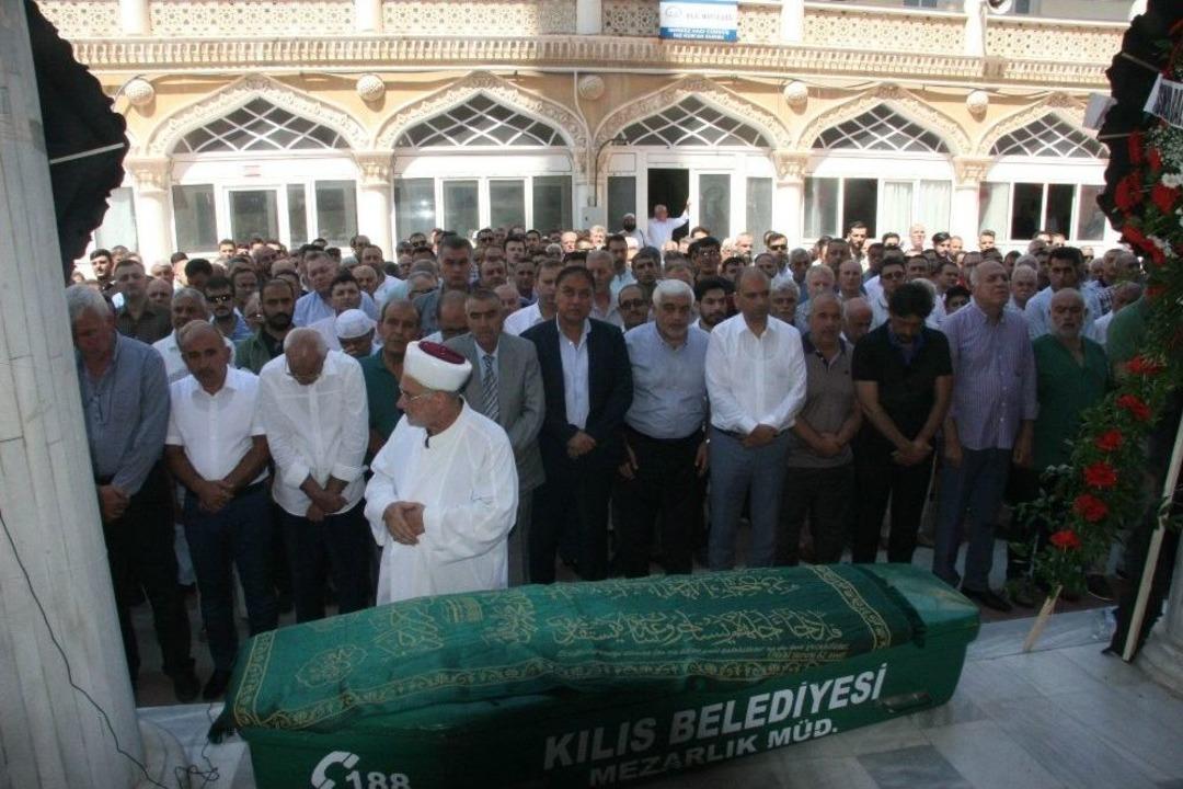 İşadamı Hikmet &Ouml;ndeş Son Yolculuğa Uğurlandı