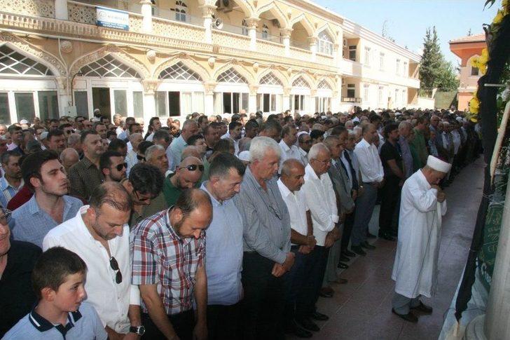 İşadamı Hikmet Öndeş Son Yolculuğa Uğurlandı G1