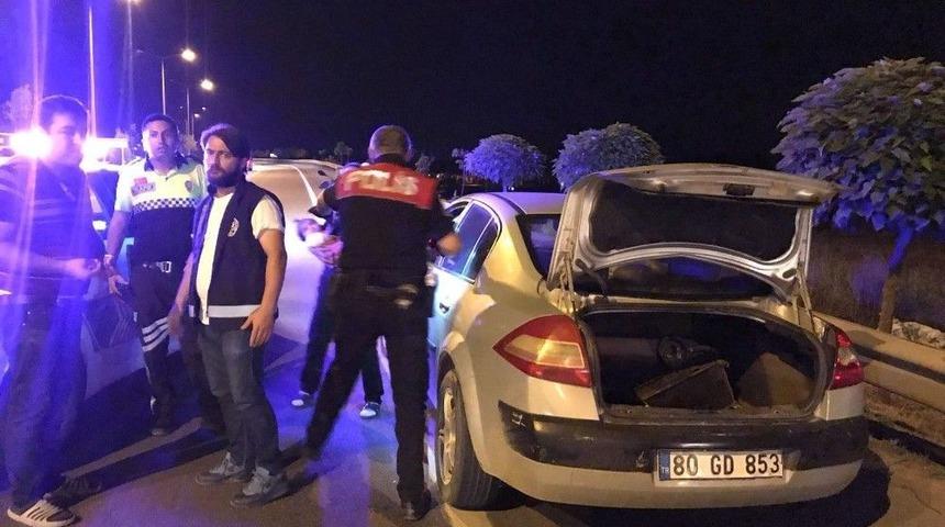 Alkoll&uuml; S&uuml;r&uuml;c&uuml;ye Şehit Olan Meslektaşlarını Hatırlattılar