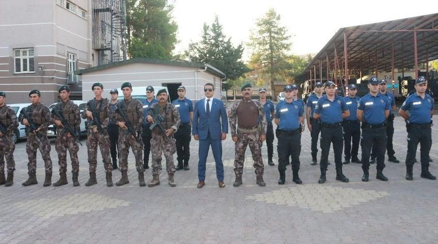 Emniyet Müdürü Alper, Özel Harekat Polisleri İle Bir Araya Geldi