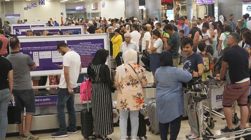 Bayram D&ouml;n&uuml;ş&uuml; Yoğunluğu Erken Başladı