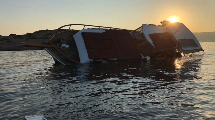 Bodrum&rsquo;da Tur Teknesi Karaya Oturdu