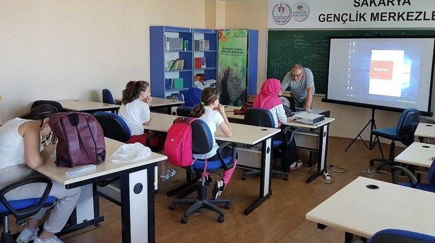 Sakaryalı &Ouml;ğrencilere Elektronik Haberleşme Ve Mors Kursu