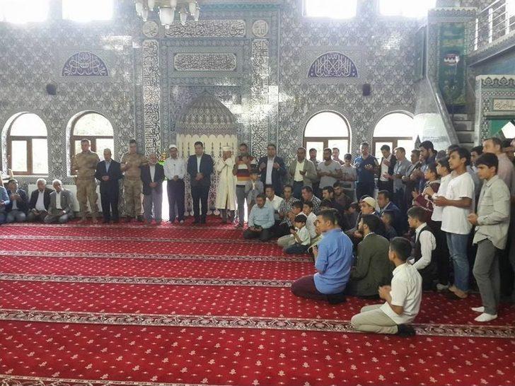 Bahçesaray’da Bayramlaşma G1