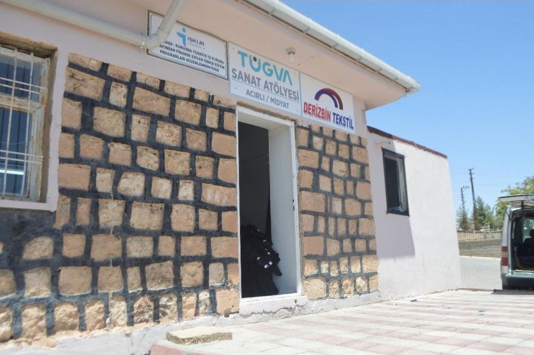 Atıl Durumdaki K&ouml;y Okulunu Fabrikaya &Ccedil;evirdiler