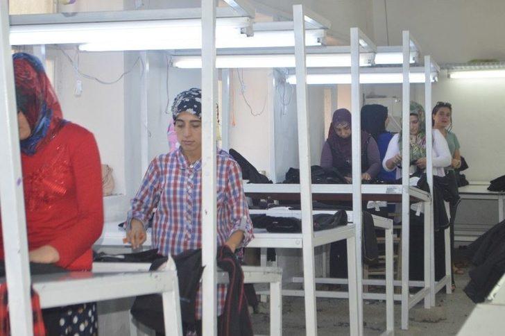 Atıl Durumdaki Köy Okulunu Fabrikaya Çevirdiler G3