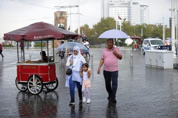 İstanbul’da Sağanak Yağmur Etkili Oluyor G3