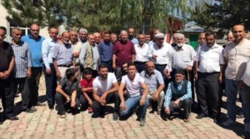 Kaymakam Duru Çöten Mahallesini Ziyaret Etti