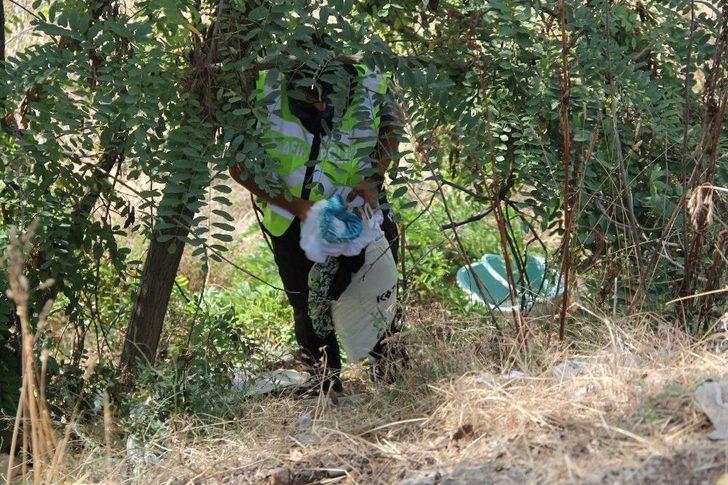 Kontrolden Çıkan Otomobil Park Halindeki Araca Çarptı: 10 Yaralı G3