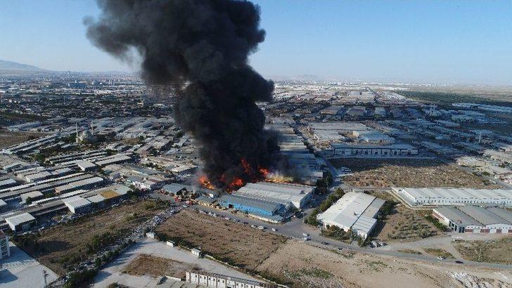Konya’da Matbaacılar Sitesi’nde Bulunan Bir Fabrikada Yangın Çıktı. Yangın Kısa G4