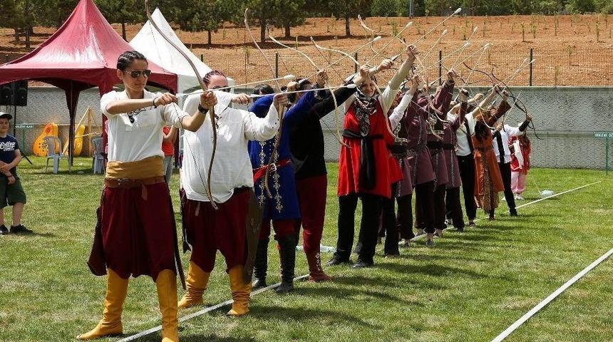 Meram&rsquo;da Spor Alanları Oluşturulmaya Devam Ediliyor