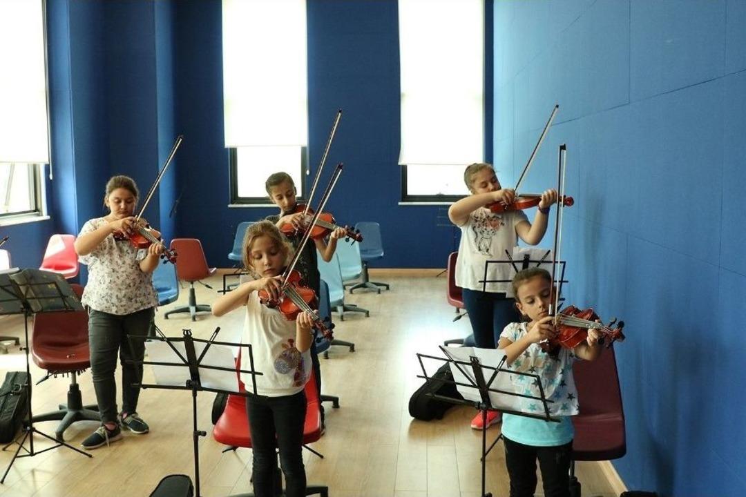 Akyazı Sgm&rsquo;de Bin 201 &Ouml;ğrenci Eğitimlere Katılıyor