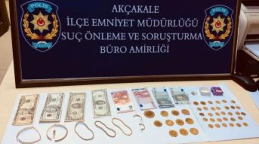 80 Bin Liralık Ziynet Eşyası &Ccedil;alan Sahte Polisler Yakalandı