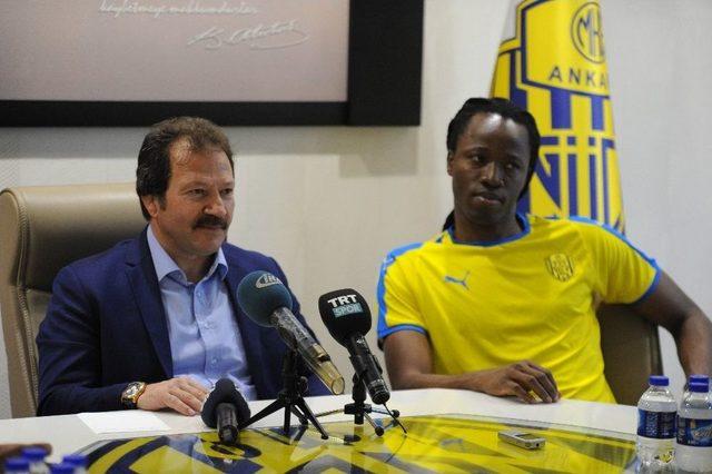 Mke Ankaragücü, Bakary Kone İle Anlaştı