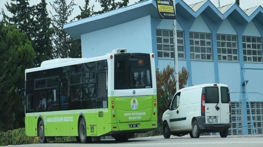 Trafikte Pes Dedirten Görüntü