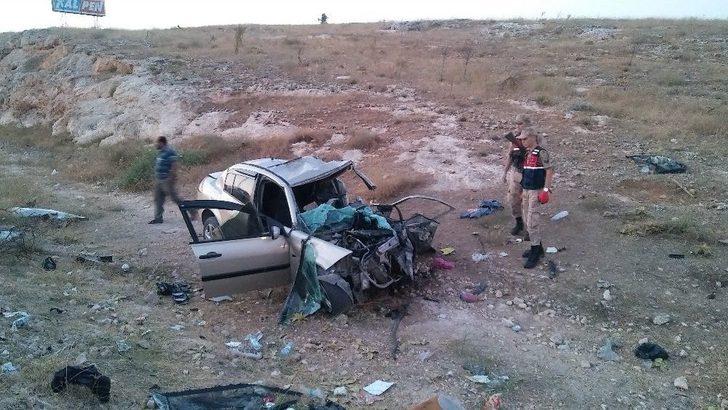 Yolcu Minibüsü İle Otomobil Çarpıştı: 8 Yaralı G5