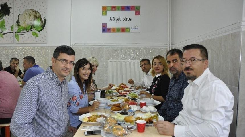 Gaziantep Kolej Vakfı Ailesi Kahvaltıda Buluştu